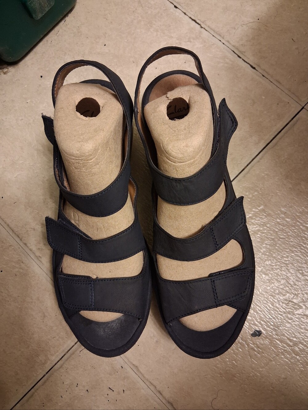 Comfort CLARKS Strappy Black Women’s Wedge Sandals size 6.5